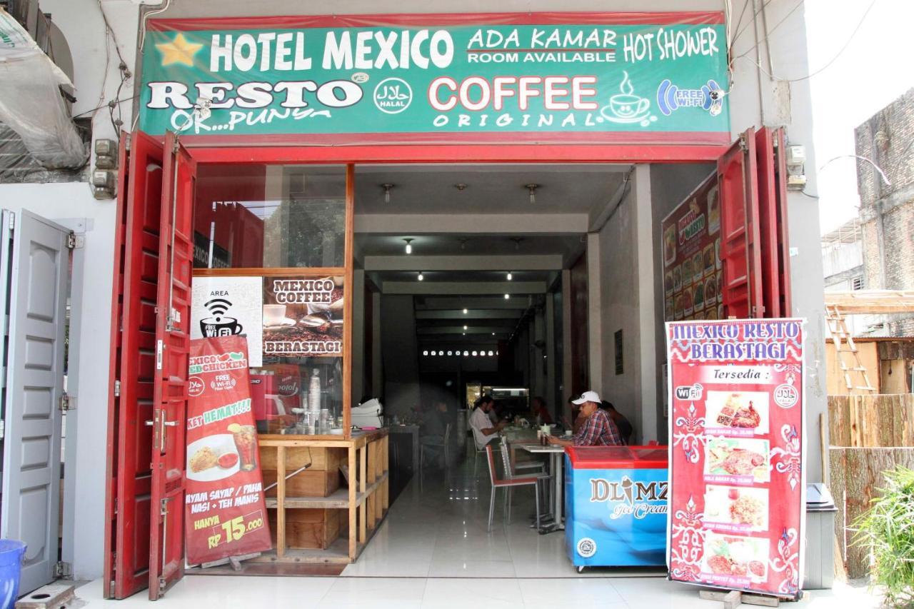 Hotel Mexico Berastagi Exteriör bild